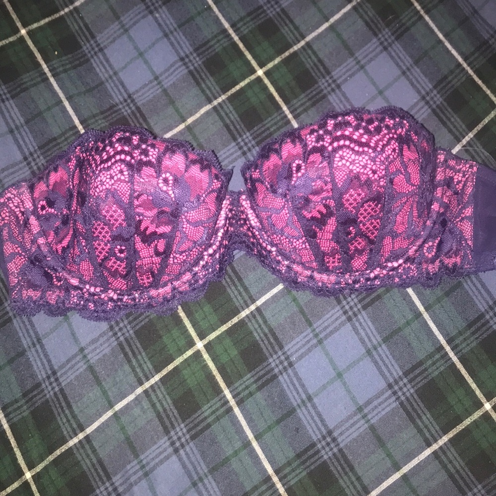 Victoria’s Secret PINK strapless bra